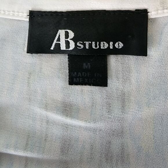 AB Studio Women's Short Sleeve Scoop Neck Ruffle Top Size Medium - Picture 5 of 5